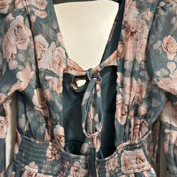 Altar’d State Dress EUC - Picture 3 of 4